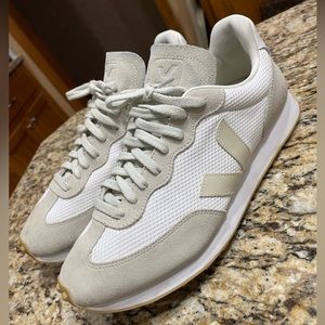 VEJA Men’s Rio Branco fashion sneakers sz 11